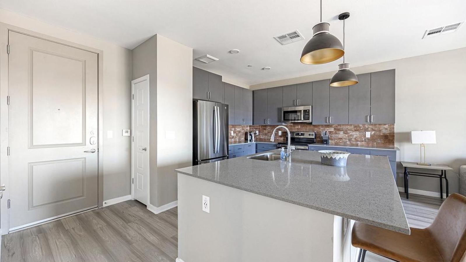 Landing At Brix Warehouse District - 1 Bedroom In Central City South Финикс Екстериор снимка