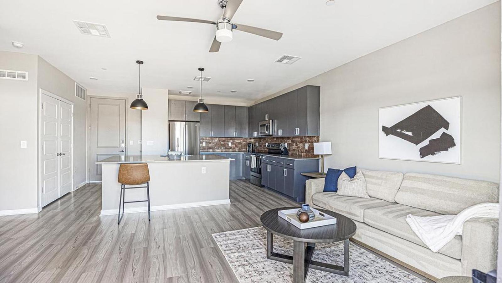 Landing At Brix Warehouse District - 1 Bedroom In Central City South Финикс Екстериор снимка