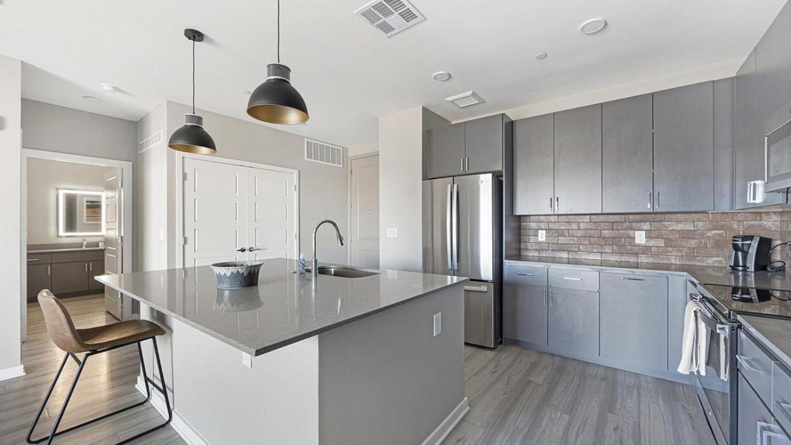 Landing At Brix Warehouse District - 1 Bedroom In Central City South Финикс Екстериор снимка